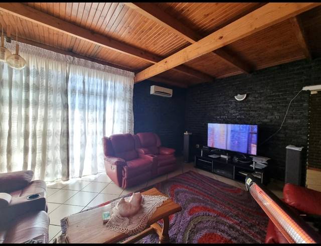 3 BEDROOM APARTMENT BLOCK FOR SALE IN SONLAND PARK